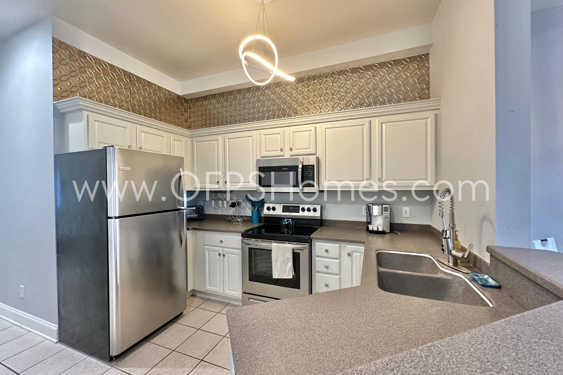 PLAZA THE - Residential Lease