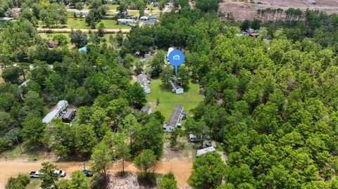 A home in DeFuniak Springs