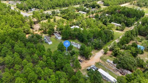 A home in DeFuniak Springs