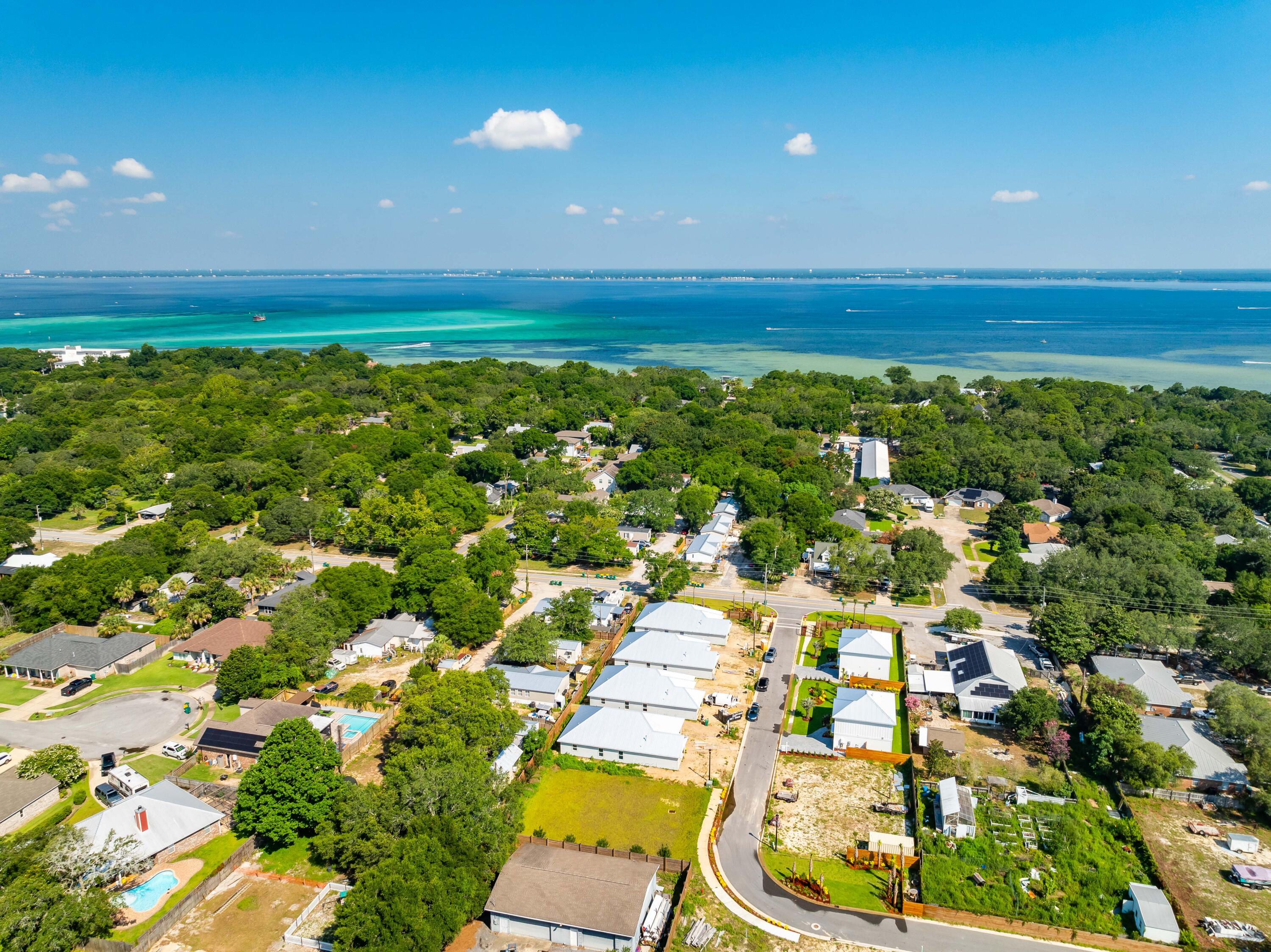 DESTIN COTTAGES - Residential
