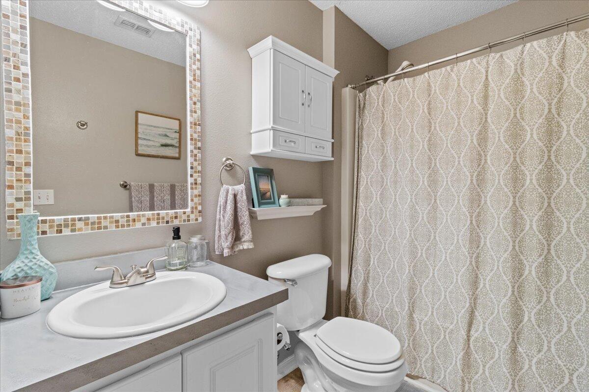 COUNTRYVIEW ESTATES 10TH ADDN - Residential