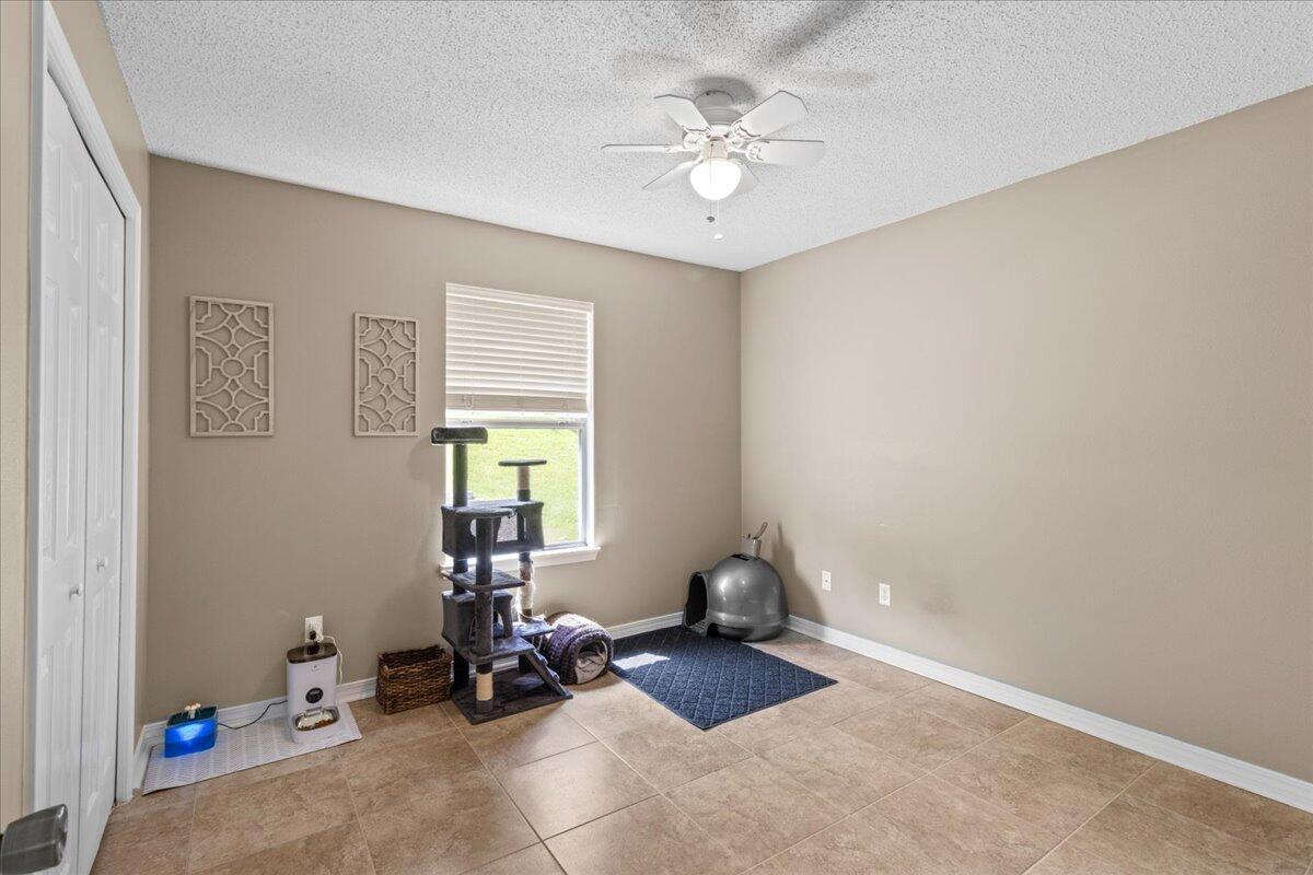 COUNTRYVIEW ESTATES 10TH ADDN - Residential