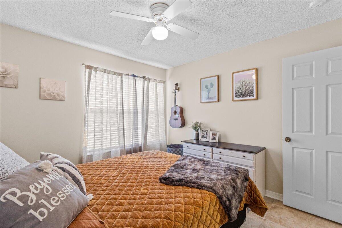 COUNTRYVIEW ESTATES 10TH ADDN - Residential