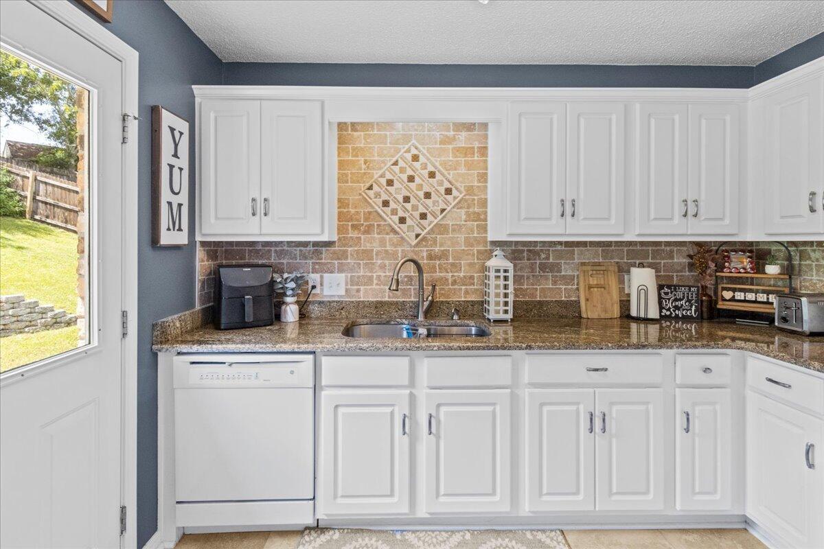 COUNTRYVIEW ESTATES 10TH ADDN - Residential