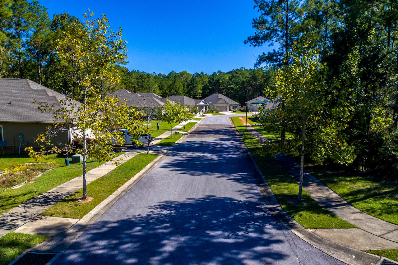 LAGRANGE LANDING - Land