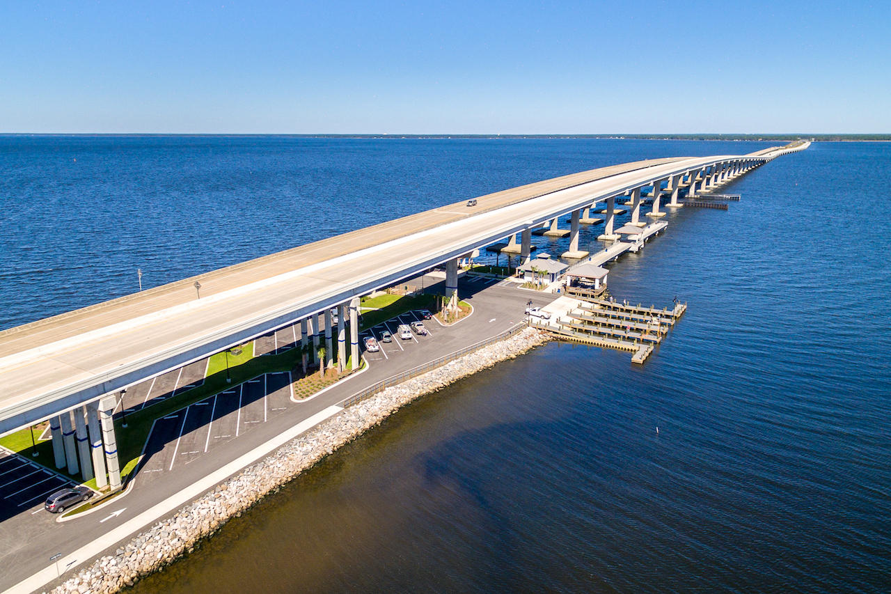 LAGRANGE LANDING - Land