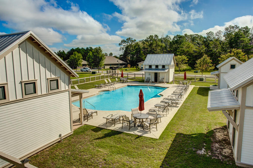 LAGRANGE LANDING - Land