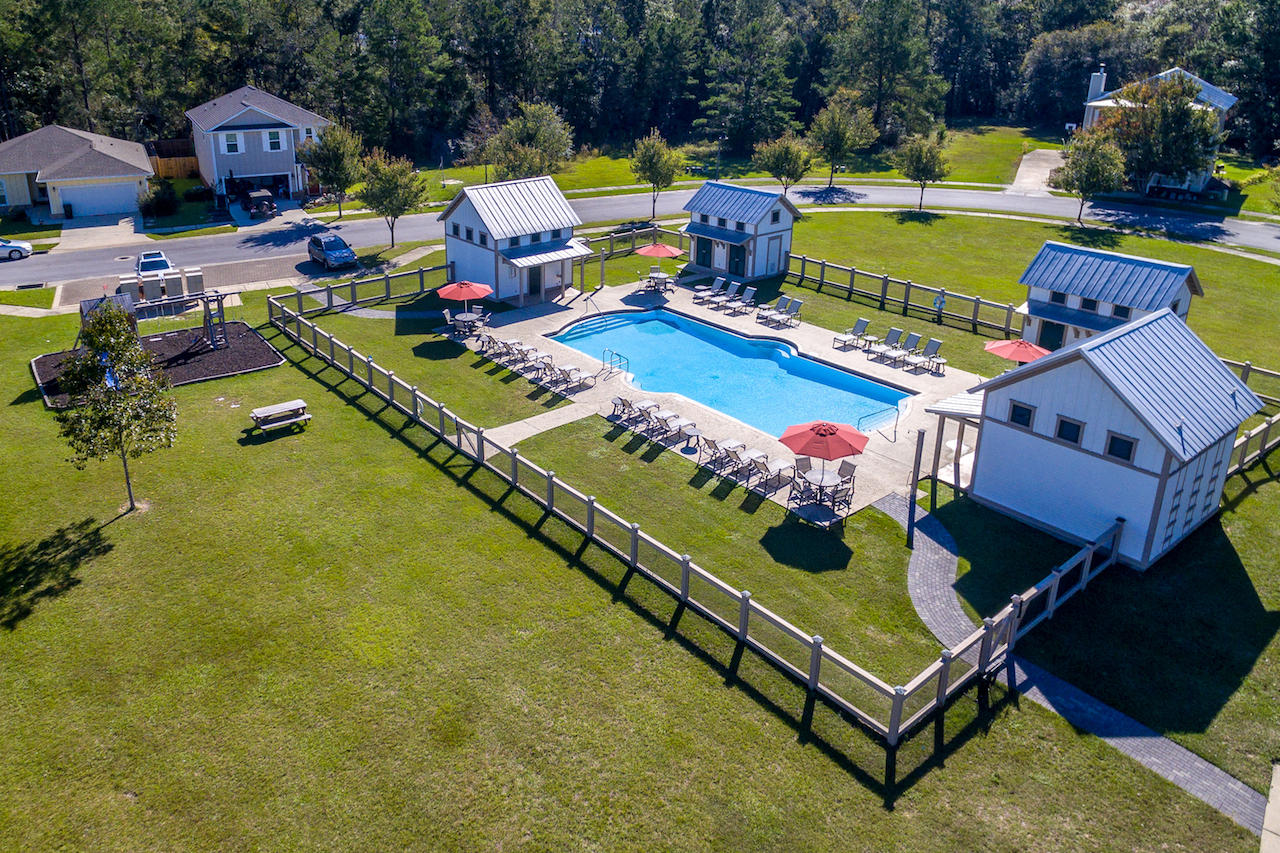 LAGRANGE LANDING - Land