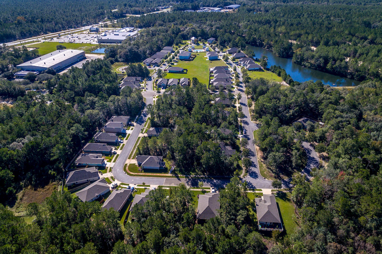 LAGRANGE LANDING - Land