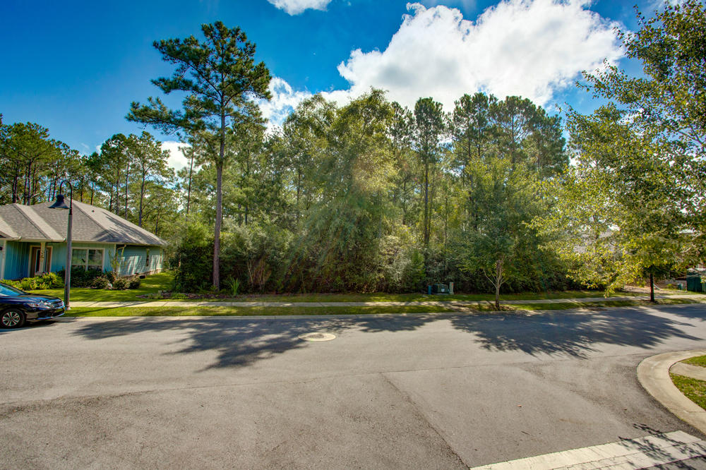 LAGRANGE LANDING - Land