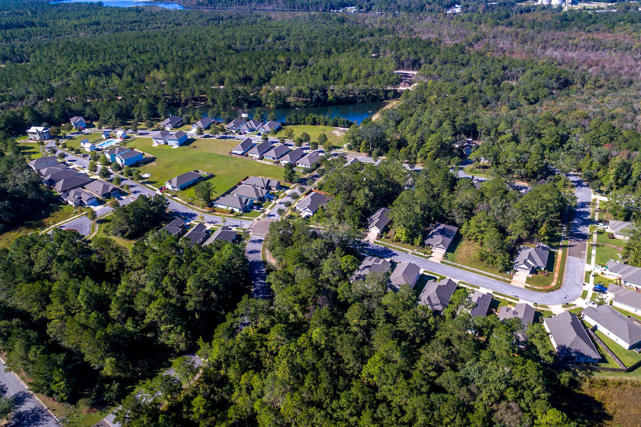 LAGRANGE LANDING - Land