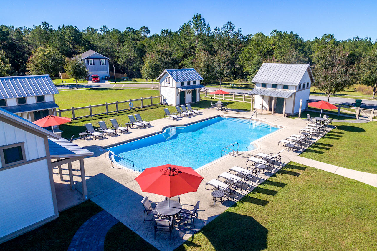 LAGRANGE LANDING - Land