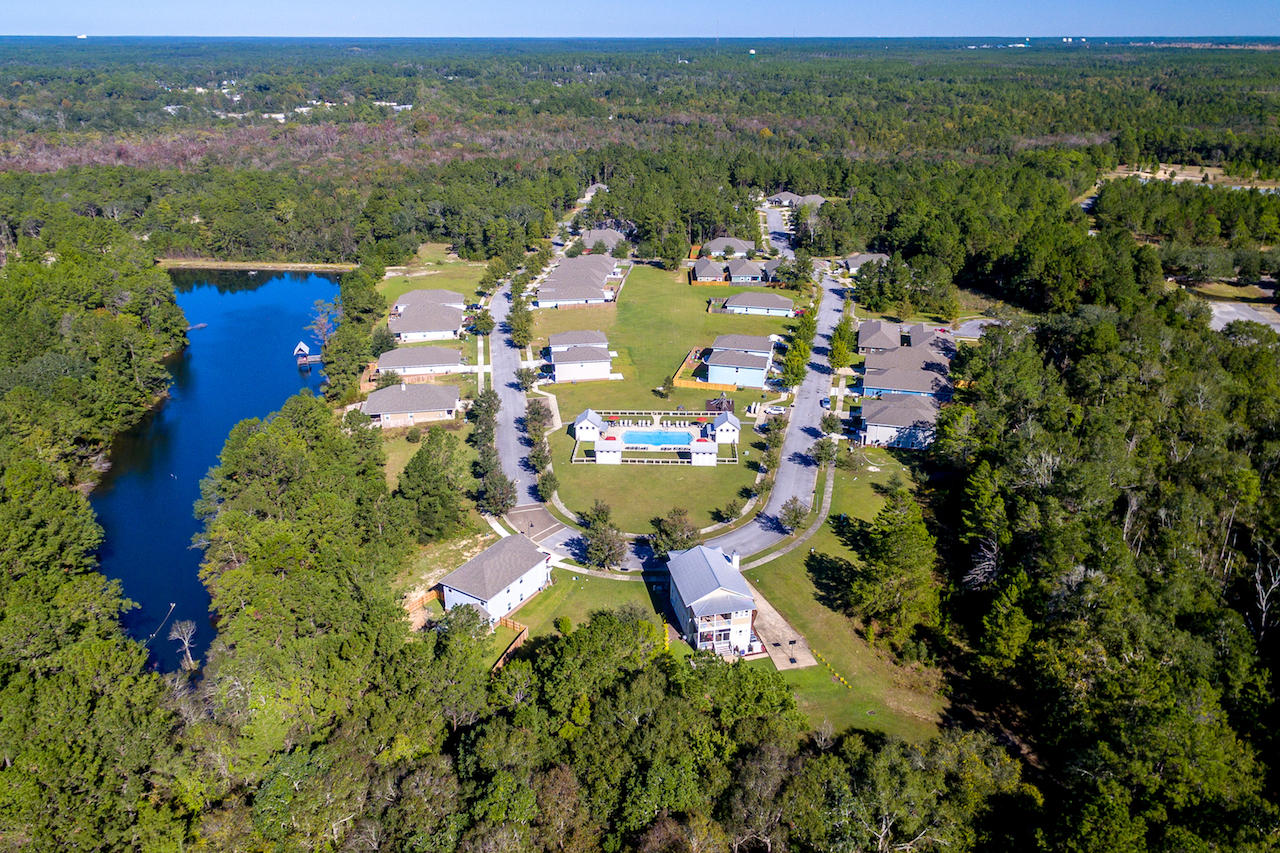 LAGRANGE LANDING - Land