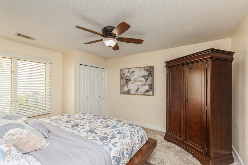 LAKE WAY VILLAS 1 - Residential