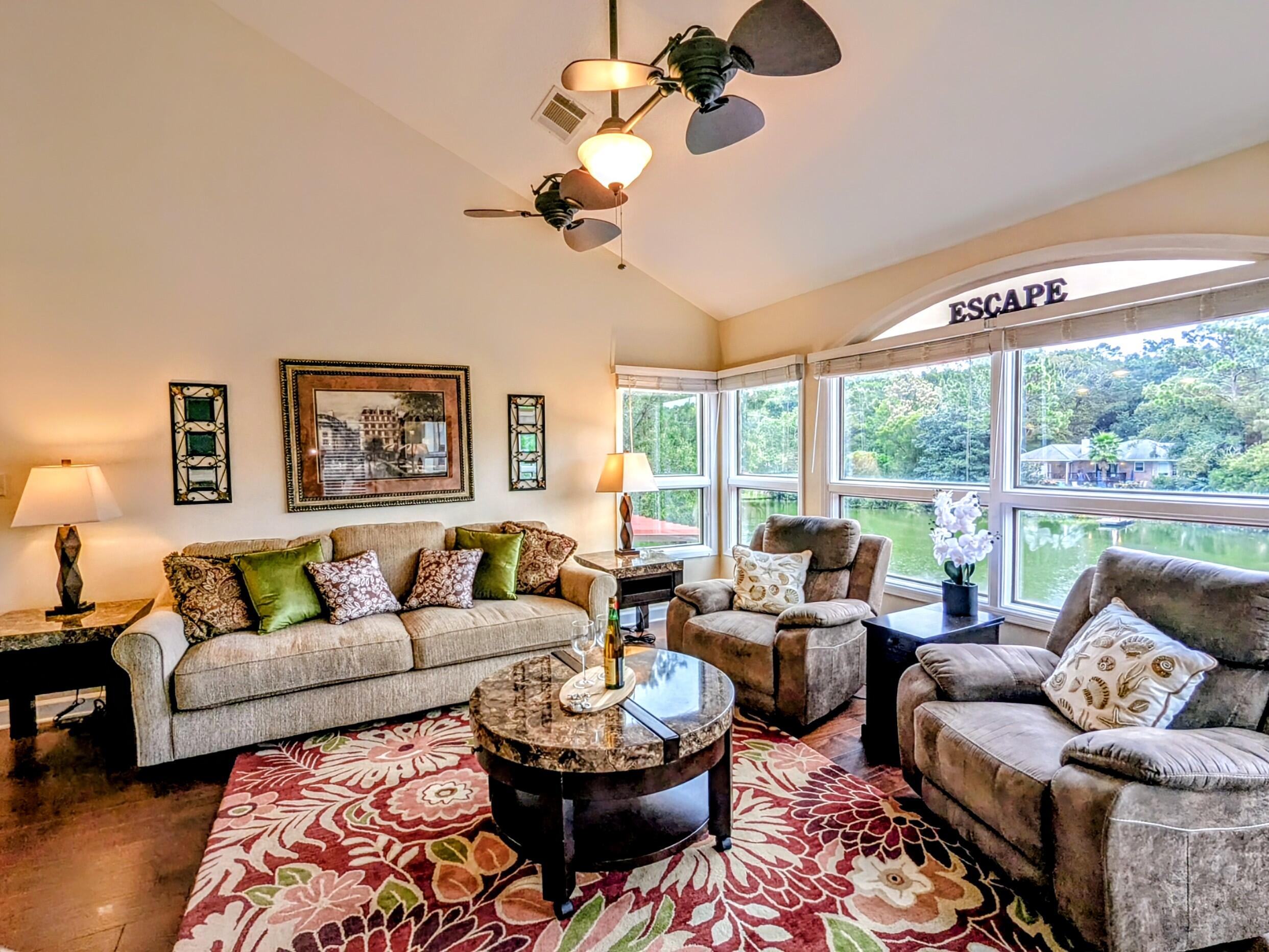 LAKE WAY VILLAS 1 - Residential