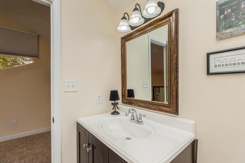 LAKE WAY VILLAS 1 - Residential