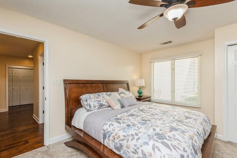 LAKE WAY VILLAS 1 - Residential