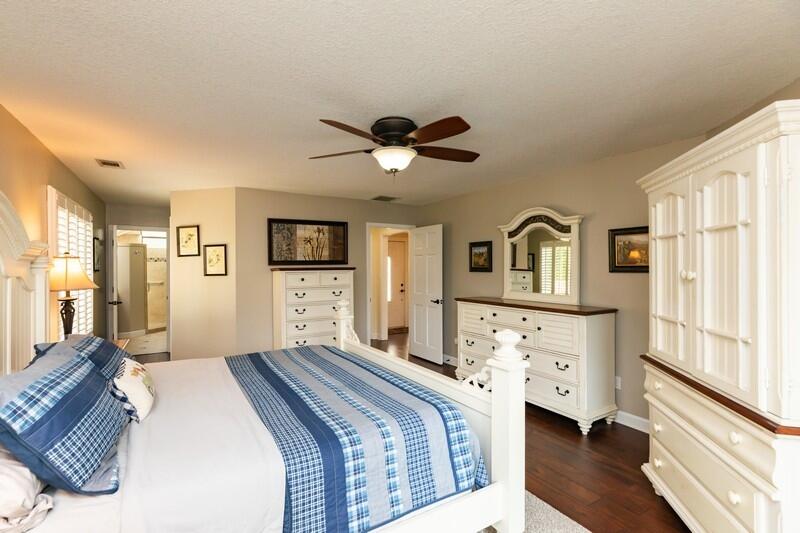 LAKE WAY VILLAS 1 - Residential