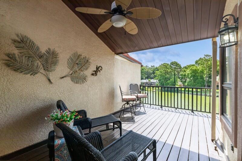 LAKE WAY VILLAS 1 - Residential
