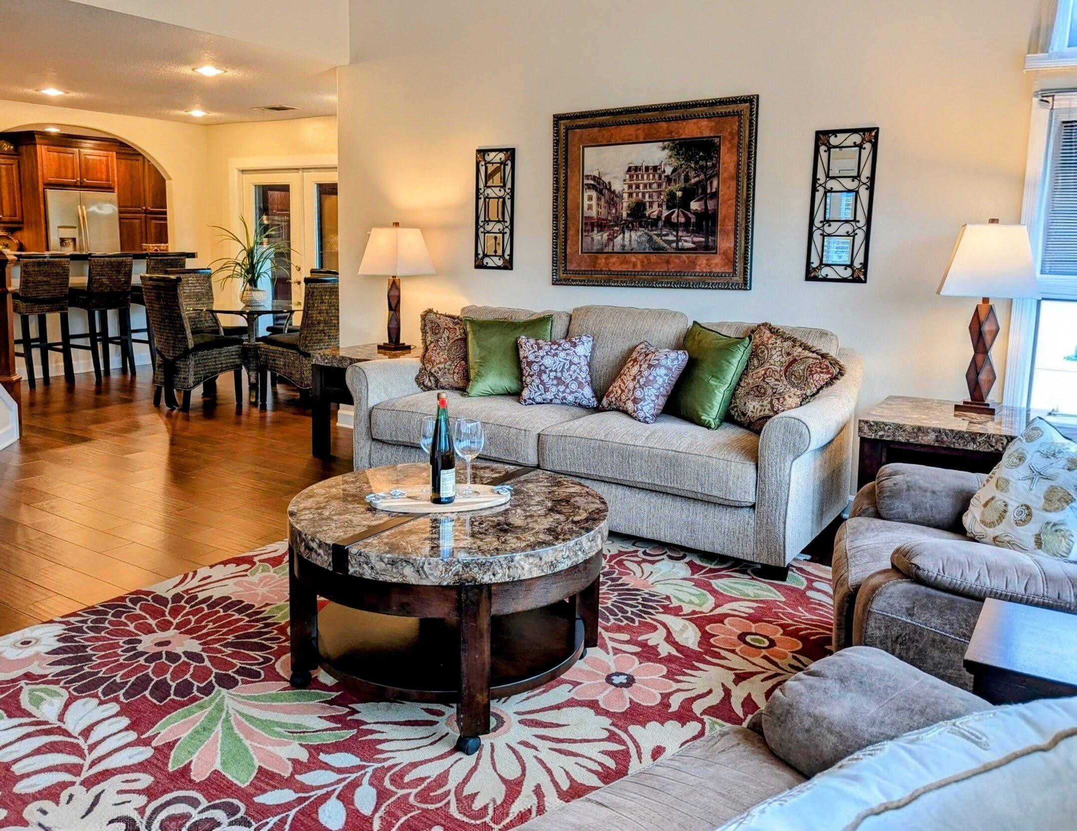 LAKE WAY VILLAS 1 - Residential