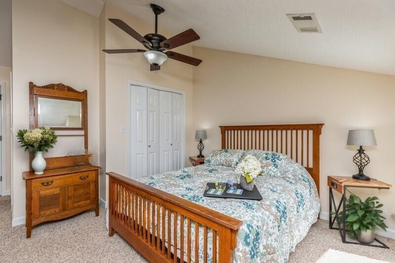 LAKE WAY VILLAS 1 - Residential