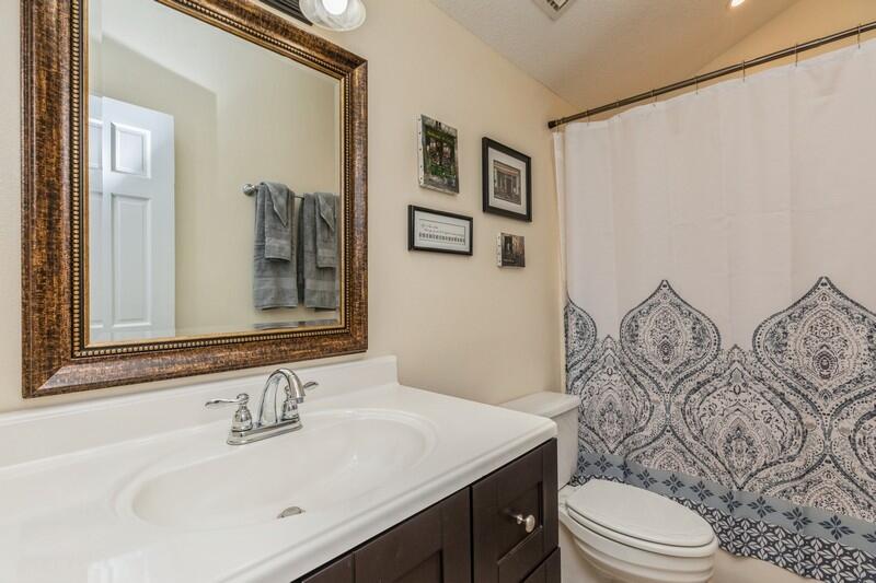 LAKE WAY VILLAS 1 - Residential