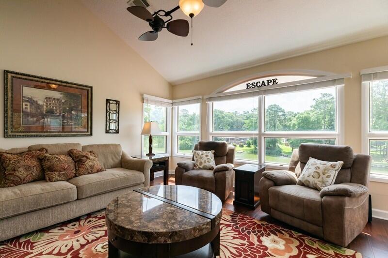 LAKE WAY VILLAS 1 - Residential