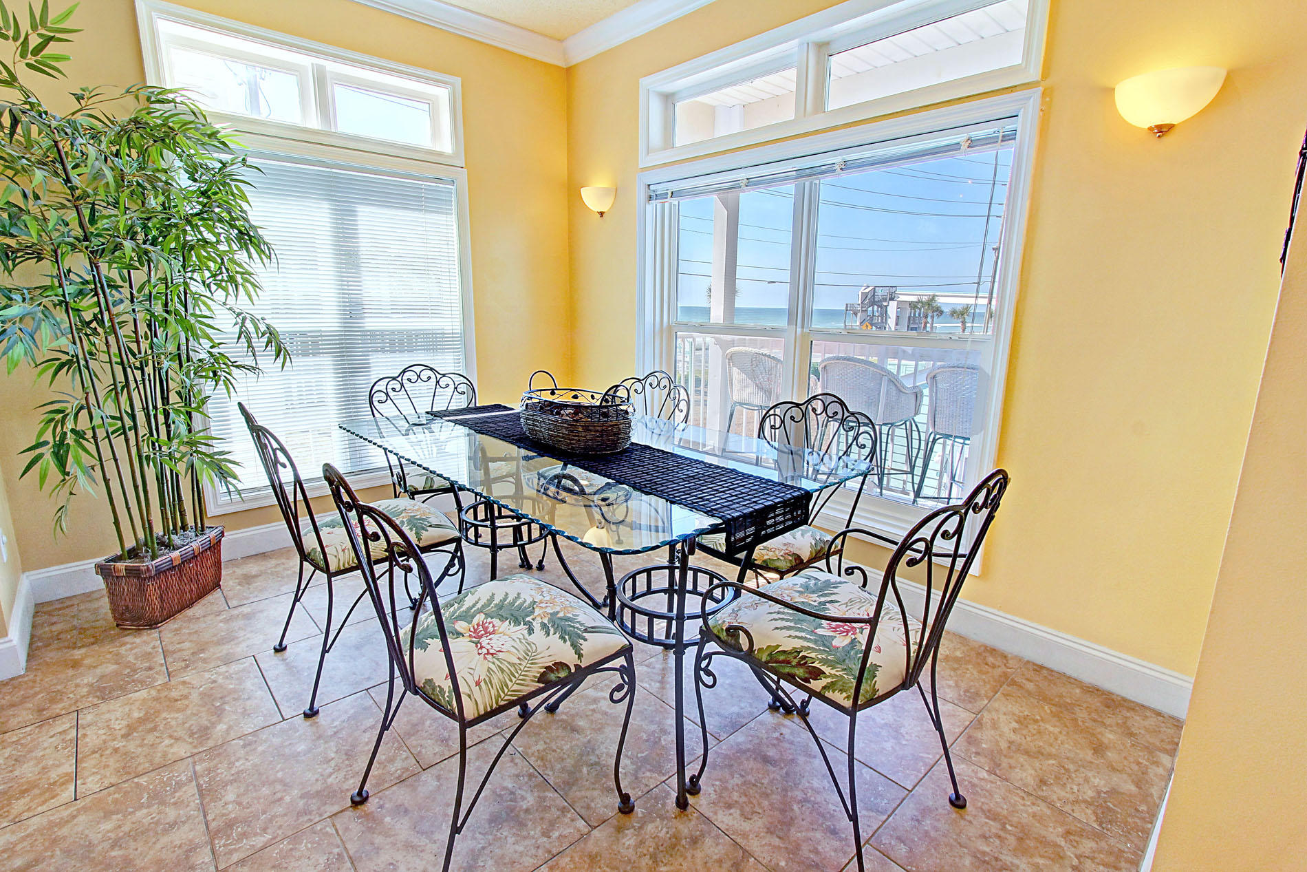 SUMMER HAVEN NORTH T/H - Residential