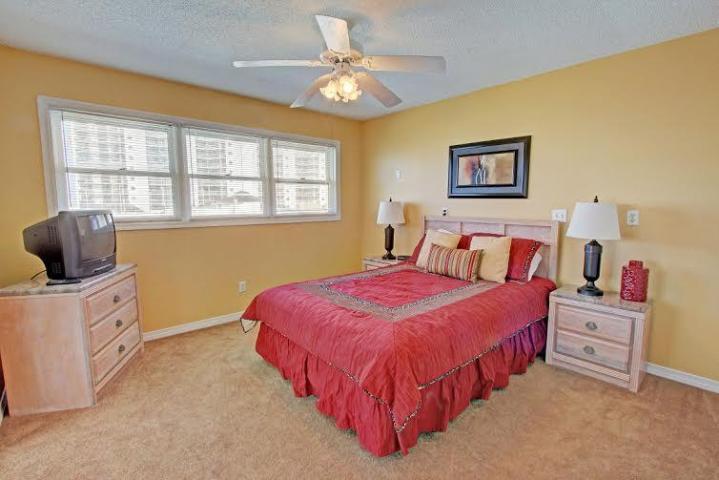 SUMMER HAVEN NORTH T/H - Residential