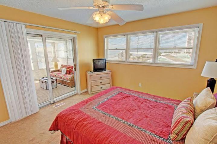 SUMMER HAVEN NORTH T/H - Residential