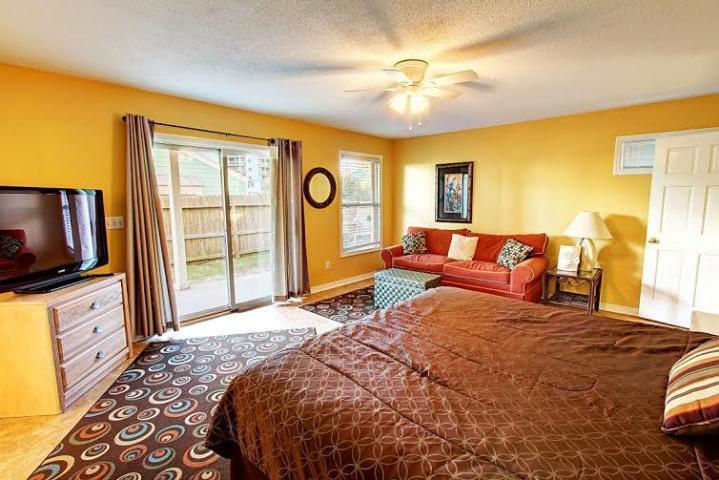 SUMMER HAVEN NORTH T/H - Residential