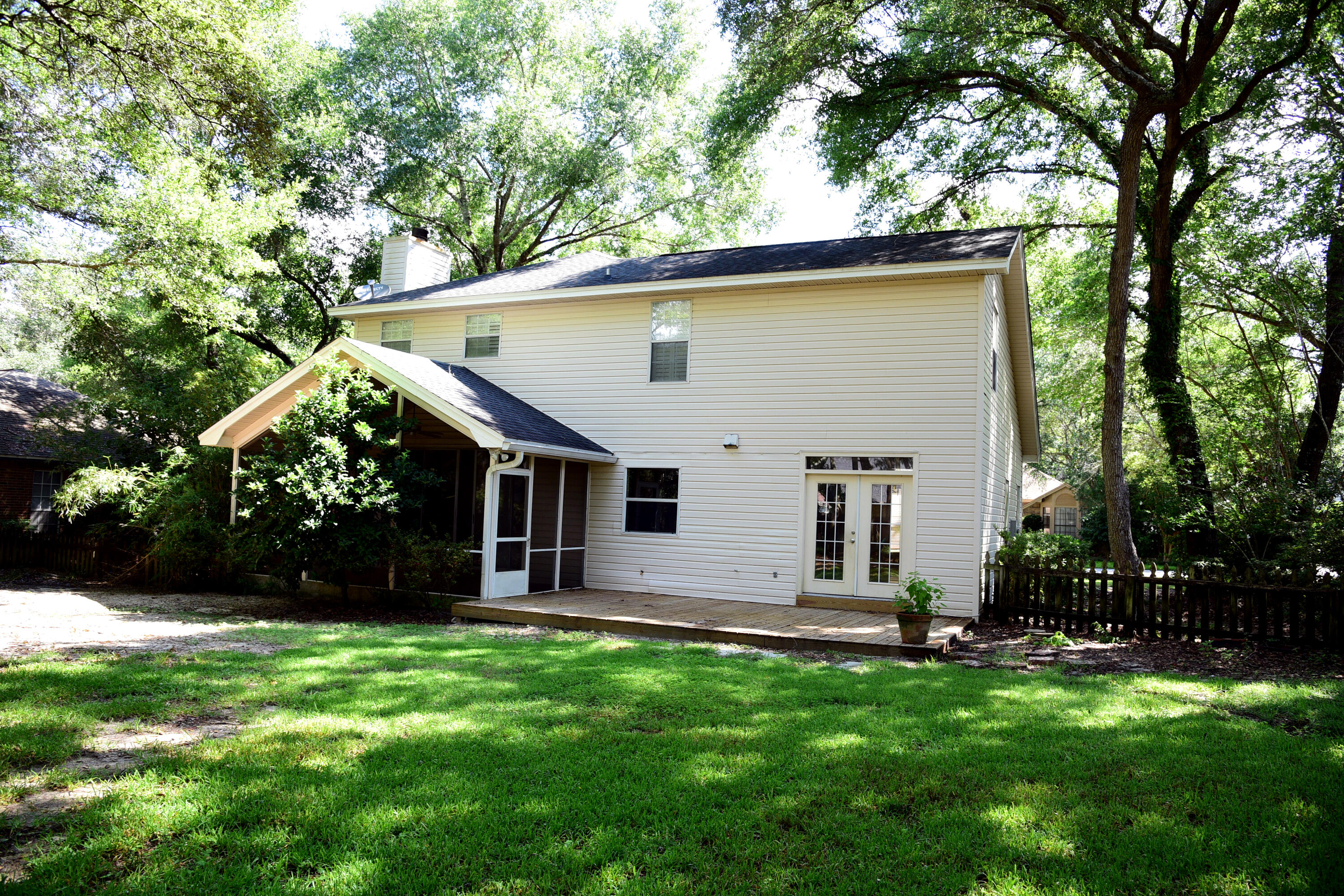 PARKWOOD ESTATES PH 1 BLUEWATER BAY - Residential