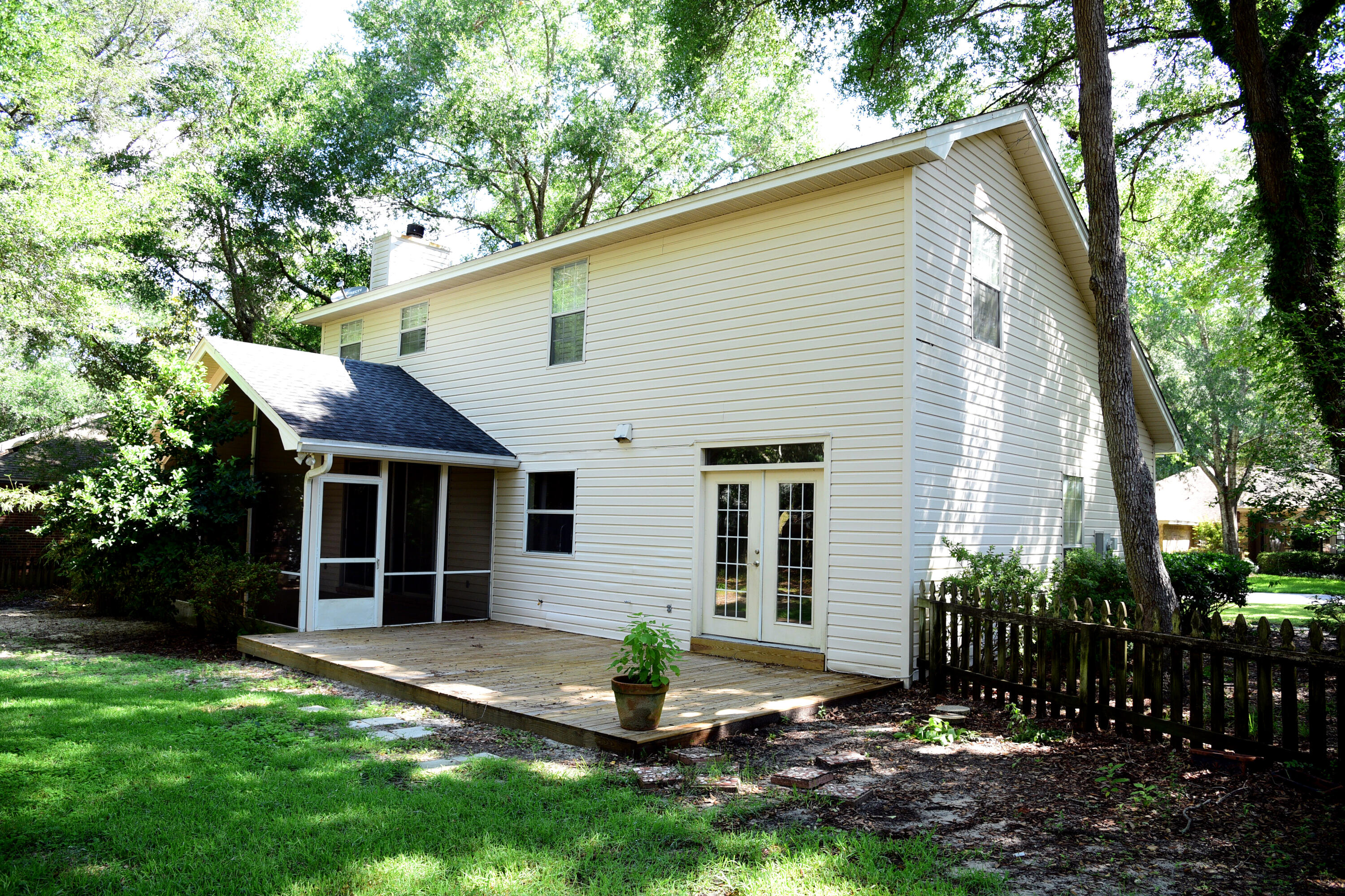 PARKWOOD ESTATES PH 1 BLUEWATER BAY - Residential