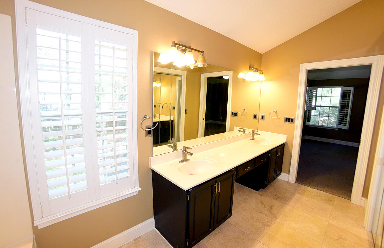 PARKWOOD ESTATES PH 1 BLUEWATER BAY - Residential