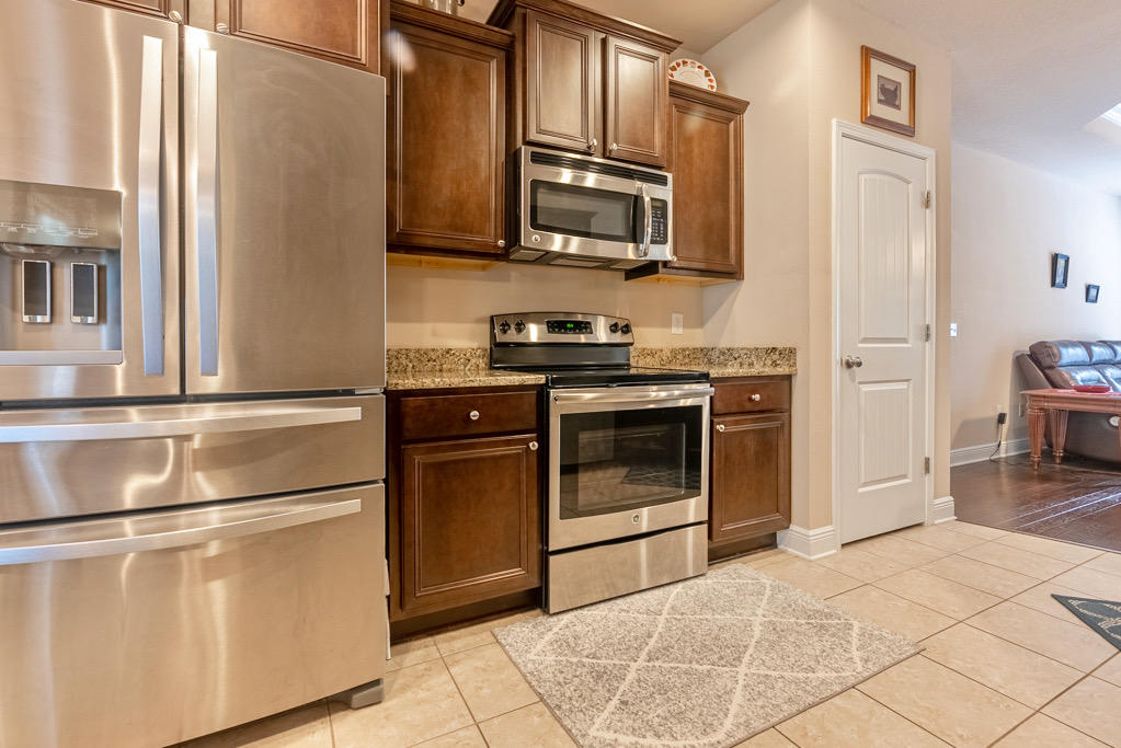 LAGRANGE LANDING - Residential