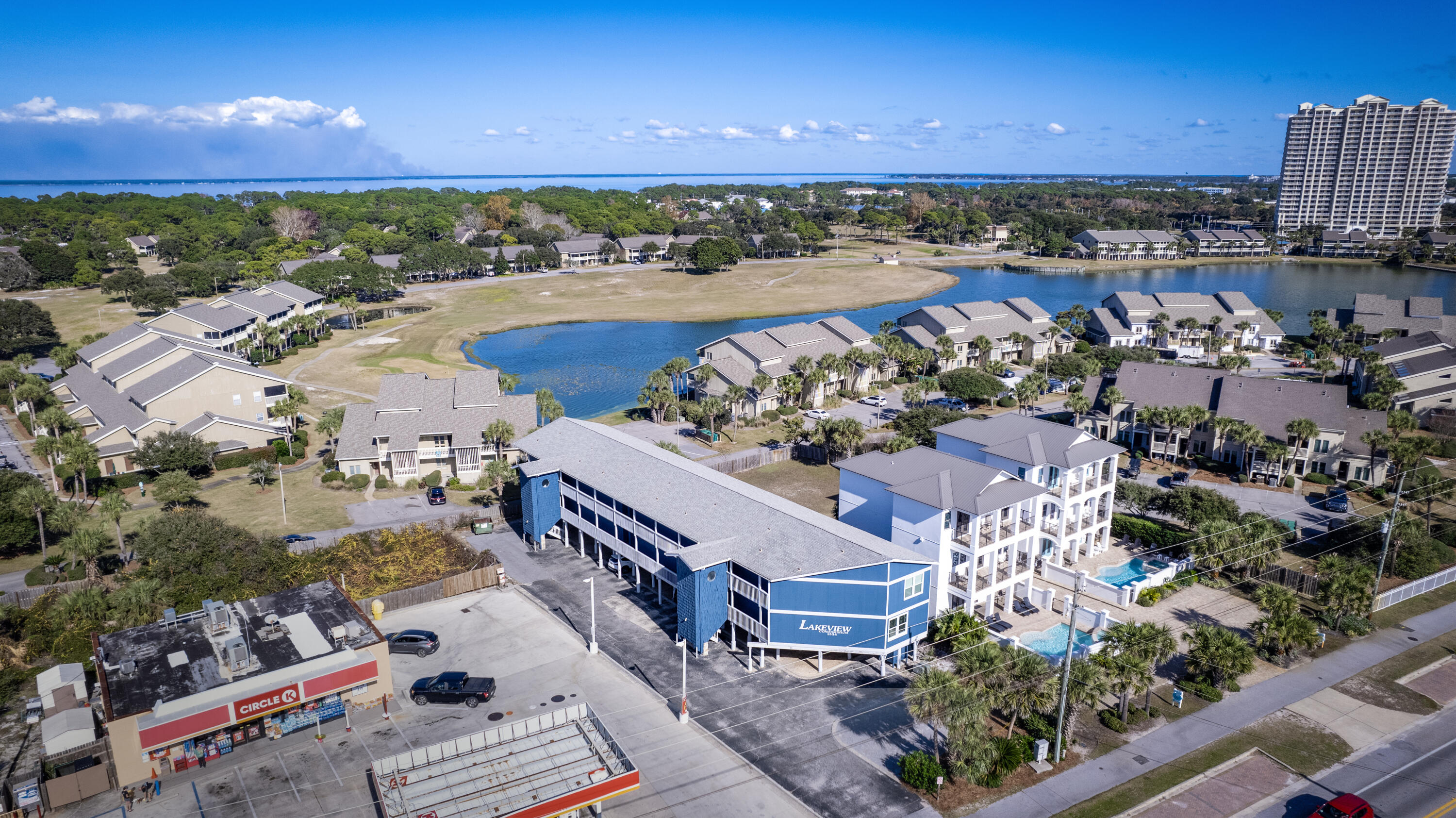 LAKEVIEW CONDO - Residential