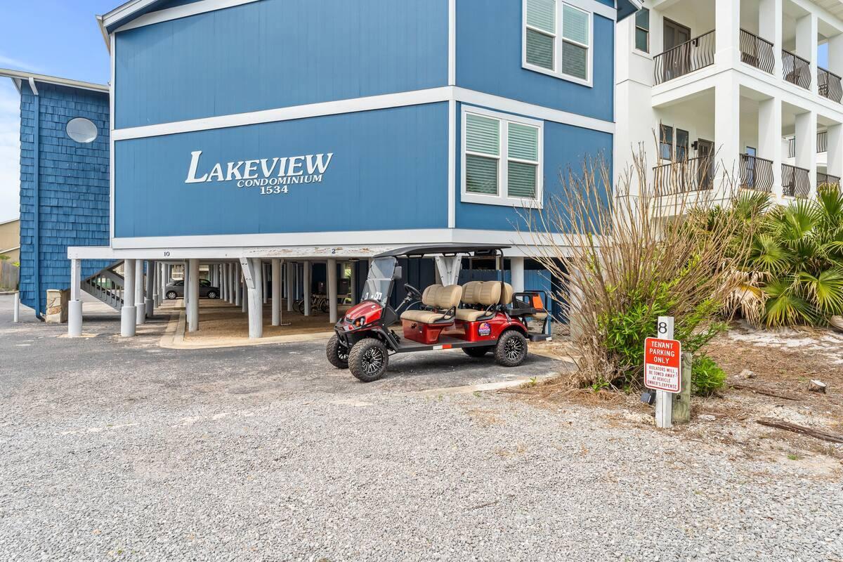 LAKEVIEW CONDO - Residential