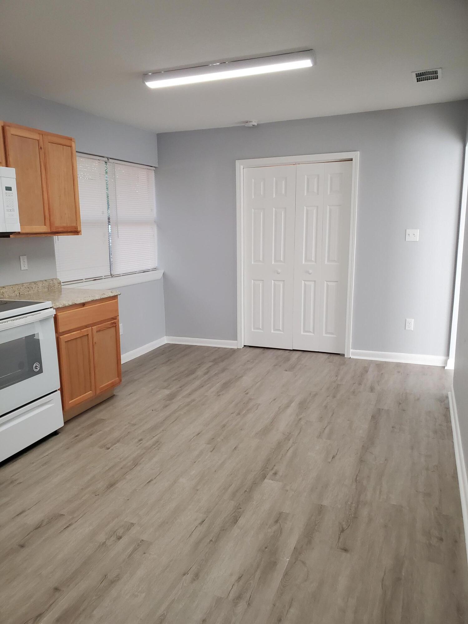 SEABREEZE 4TH ADDN - Residential Lease