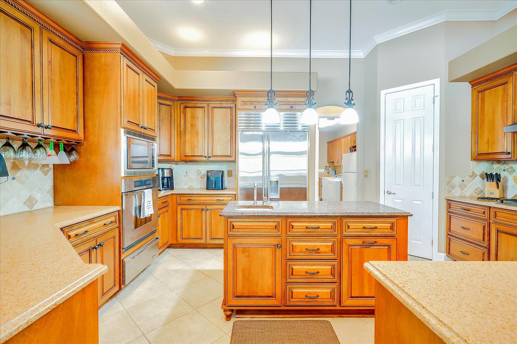 BAYSHORE PLACE PH 1 - Residential