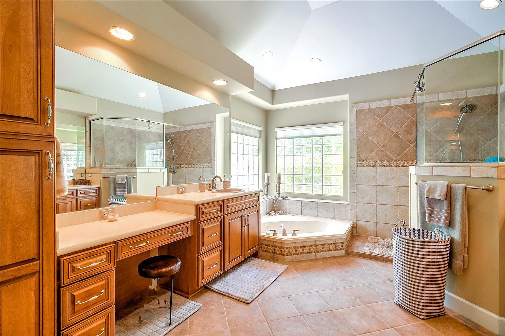 BAYSHORE PLACE PH 1 - Residential