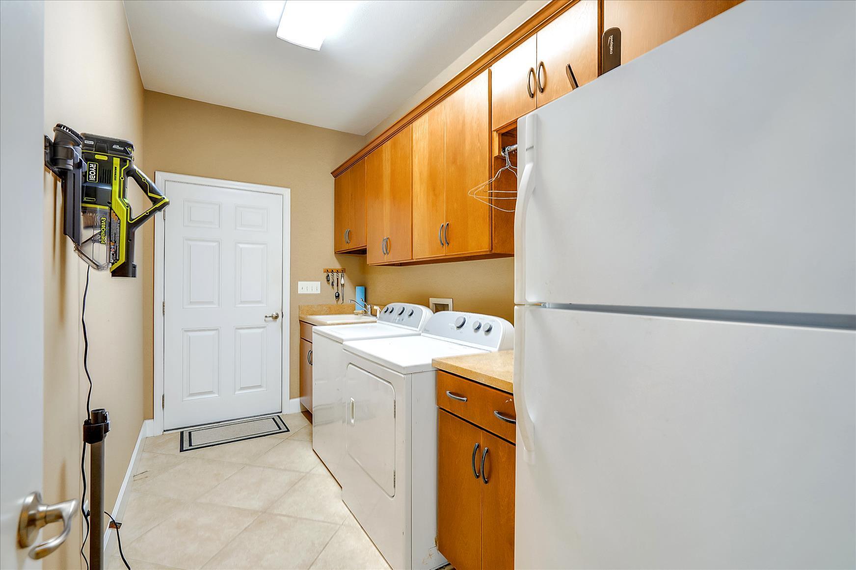 BAYSHORE PLACE PH 1 - Residential