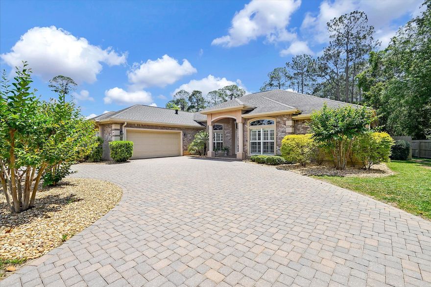 Beautiful custom built pool home by Gary Miller. Master ensuite has two walk in closets. The circle drive makes it easy to get in and out of the driveway and for entertaining. There is a work out room that could be used for a 4th bedroom, the possibilities are endless. Did we mention the beautiful covered pool and amazing chef's kitchen? You do not want to miss out on this home! Schedule your showing with your favorite realtor today!