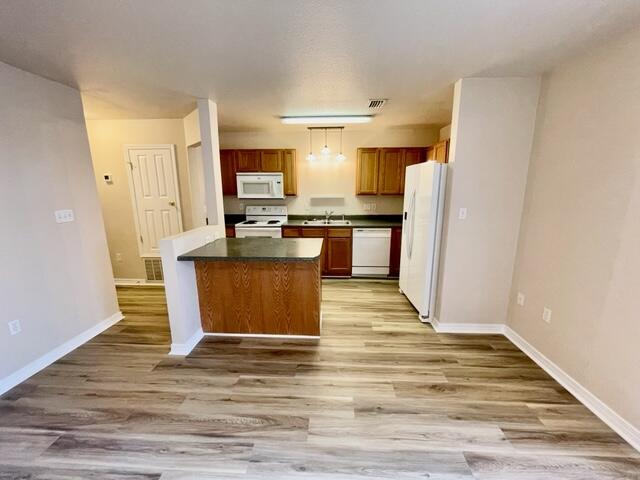 SHADY OAKS - Residential Lease