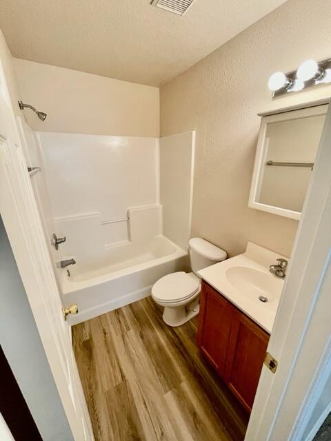 SHADY OAKS - Residential Lease