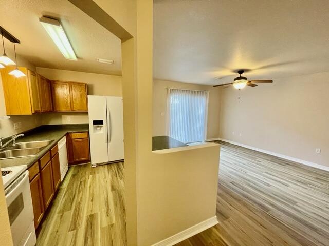 SHADY OAKS - Residential Lease