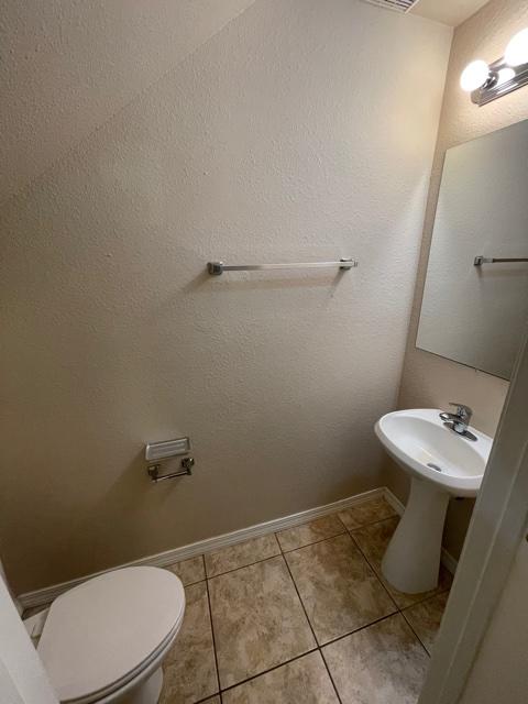 SHADY OAKS - Residential Lease