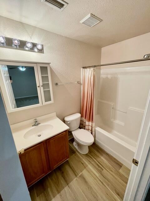 SHADY OAKS - Residential Lease