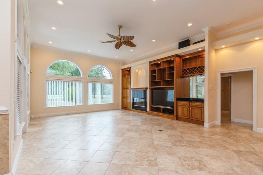 ROCKY BAYOU COUNTRY CLUB ESTATES 10 - Residential