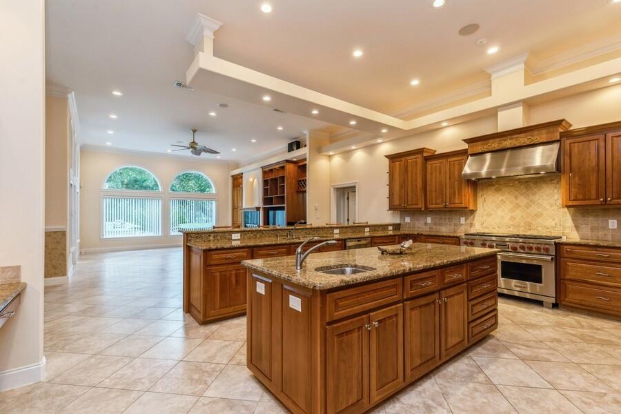 ROCKY BAYOU COUNTRY CLUB ESTATES 10 - Residential