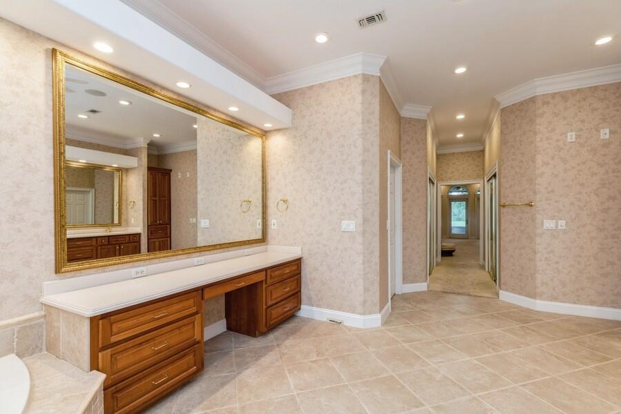 ROCKY BAYOU COUNTRY CLUB ESTATES 10 - Residential